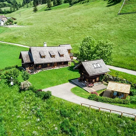 Ferienhaus Napoleonvilla Fuer Kreative Auszeiten